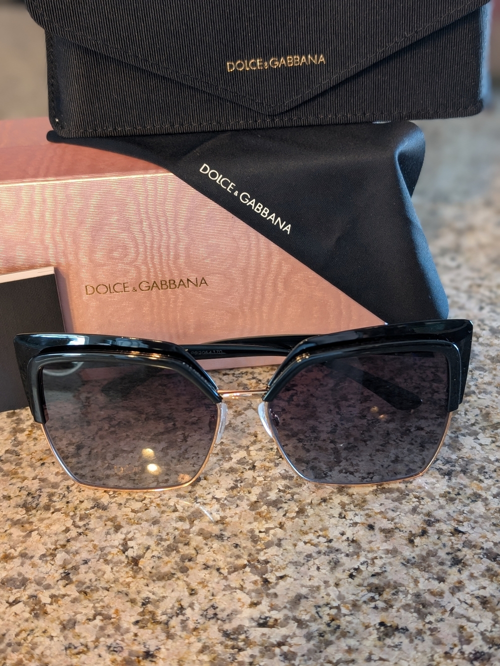 EUC Dolce & Gabbana Women's Black "Grosgrain" collection sunglasses.